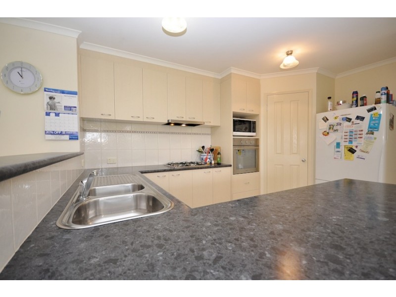 17 Carnoustie Avenue, Wodonga VIC 3690