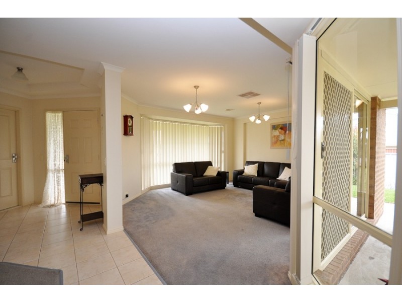 17 Carnoustie Avenue, Wodonga VIC 3690