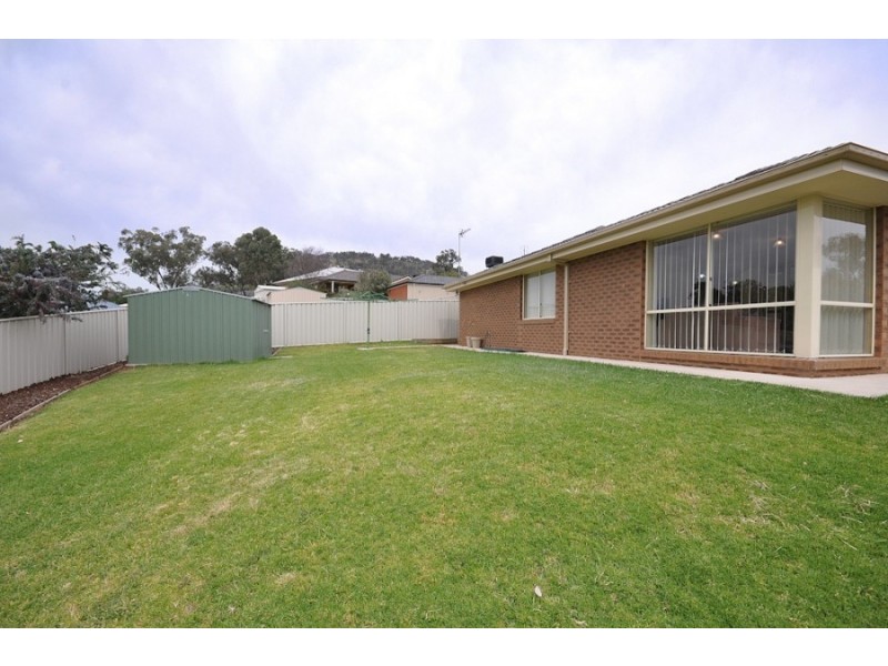 17 Carnoustie Avenue, Wodonga VIC 3690