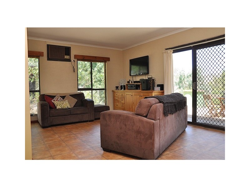 2 Broome Street, Bethanga VIC 3691