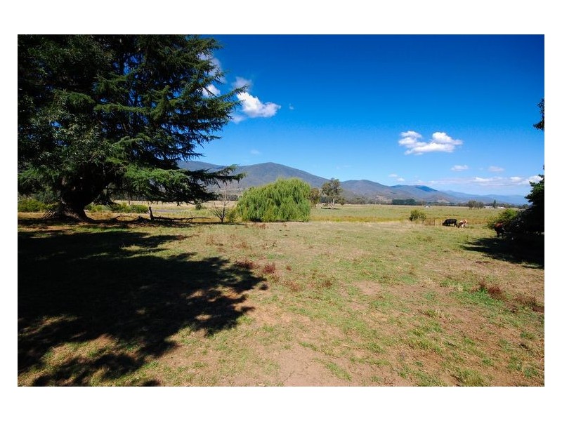 14 Running Creek Road, Running Creek VIC 3691