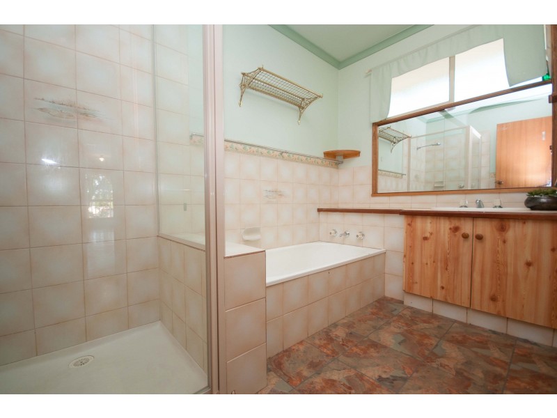 6 Nicholson Court, Wodonga VIC 3690