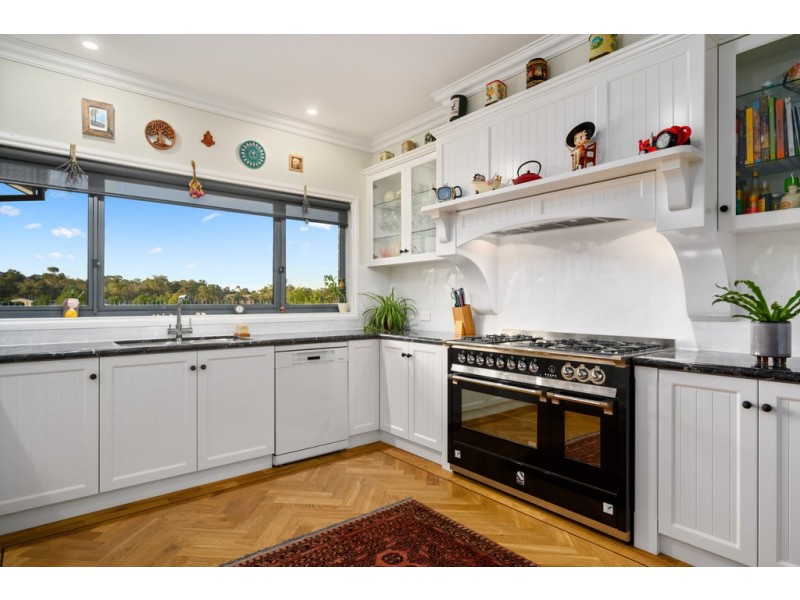 52 Himalaya Drive, Table Top NSW 2640