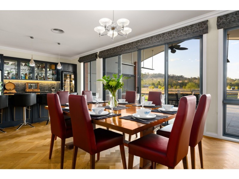 52 Himalaya Drive, Table Top NSW 2640