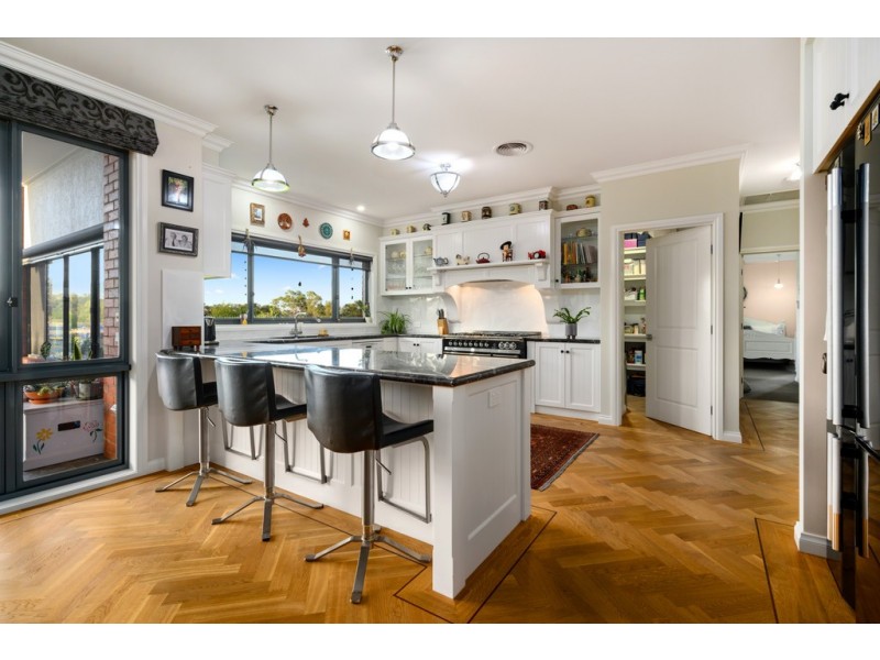 52 Himalaya Drive, Table Top NSW 2640