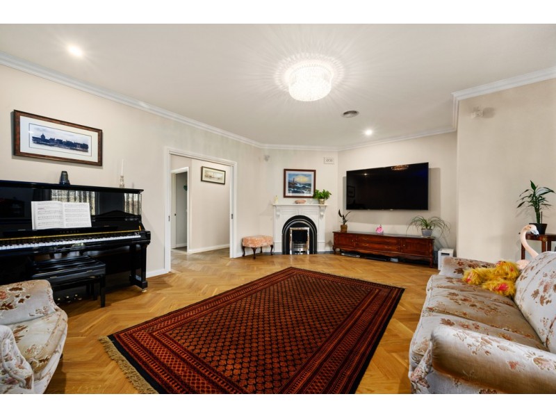 52 Himalaya Drive, Table Top NSW 2640