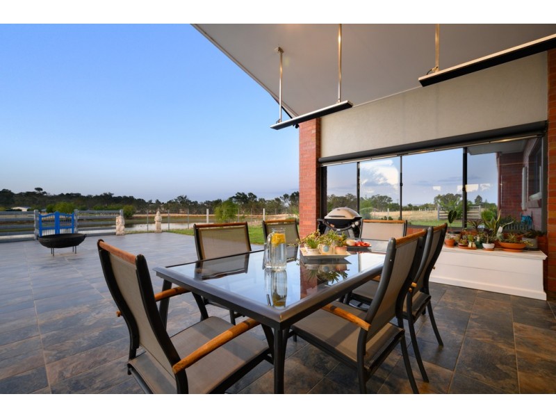 52 Himalaya Drive, Table Top NSW 2640