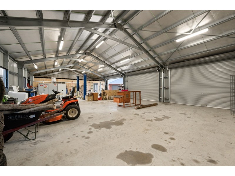 52 Himalaya Drive, Table Top NSW 2640