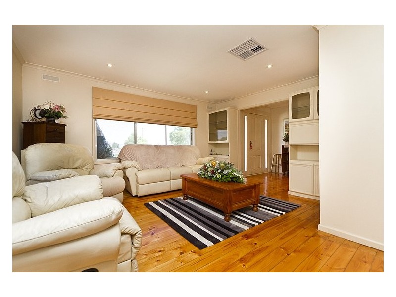 9 Holmes Court, Wodonga VIC 3690