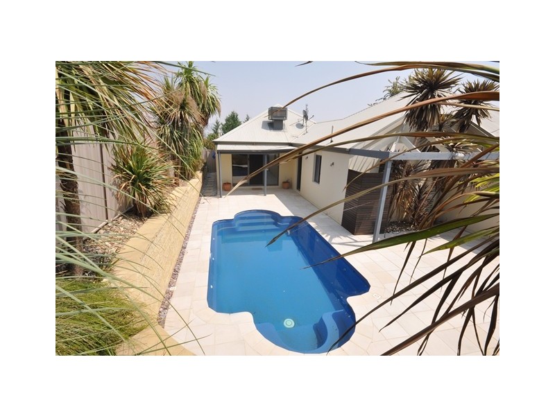 1 Castle Cove, Wodonga VIC 3690