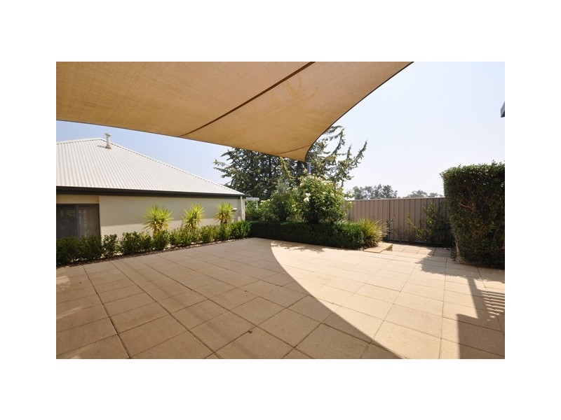 1 Castle Cove, Wodonga VIC 3690