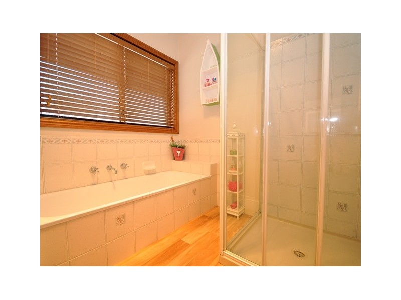 60 Falcon Circuit, Wodonga VIC 3690