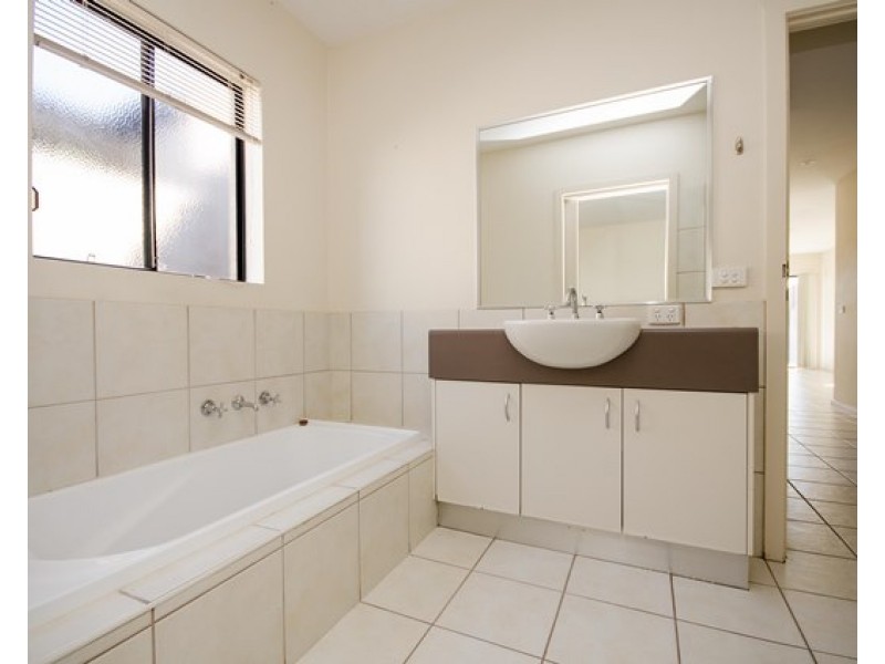 19 Jade Court, Wodonga VIC 3690