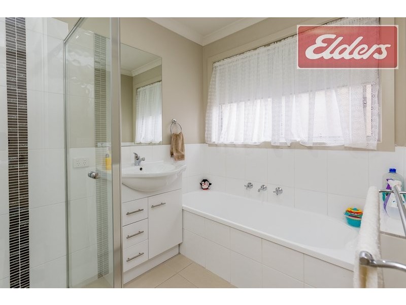 4 Mackey Street, Wodonga VIC 3690