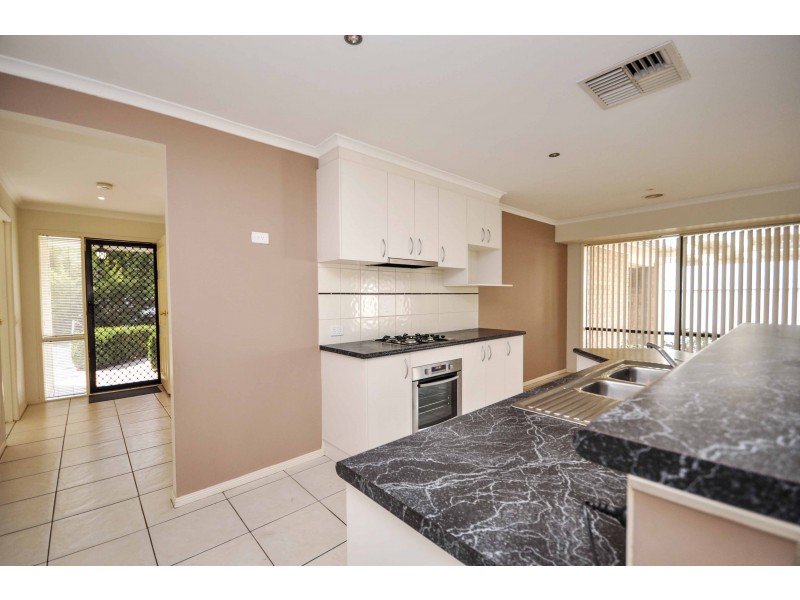 6 Bisque Court, Wodonga VIC 3690