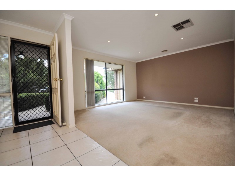 6 Bisque Court, Wodonga VIC 3690