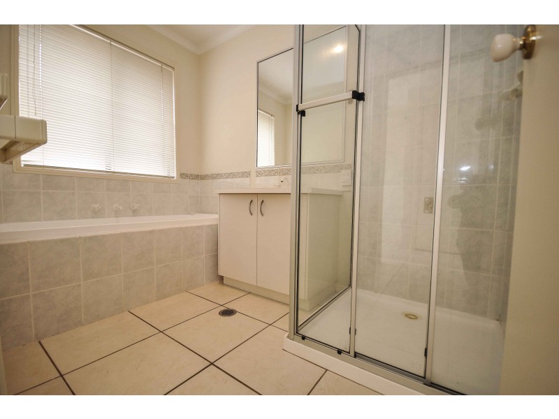 6 Bisque Court, Wodonga VIC 3690