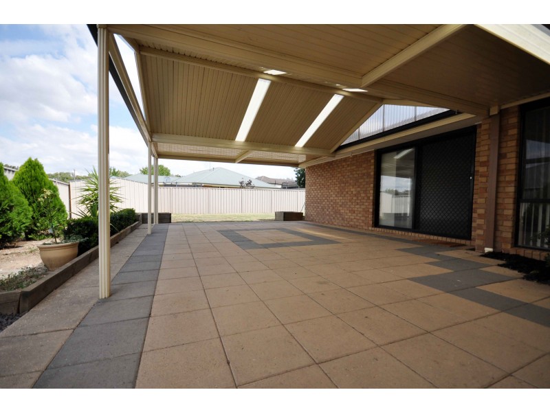 6 Bisque Court, Wodonga VIC 3690
