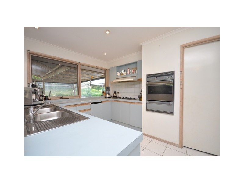 14 Howards Road, Baranduda VIC 3691