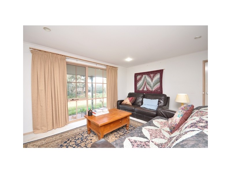14 Howards Road, Baranduda VIC 3691