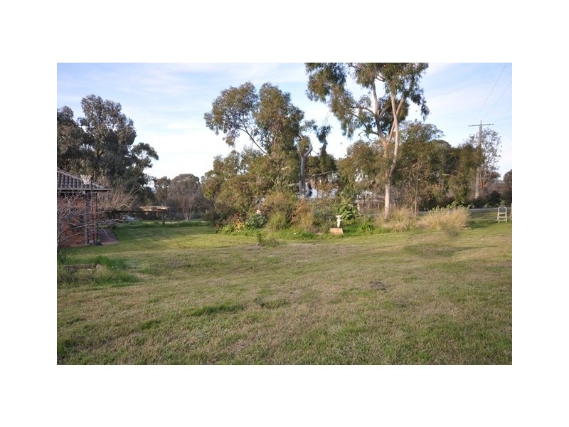 14 Howards Road, Baranduda VIC 3691