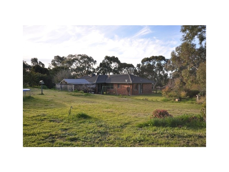 14 Howards Road, Baranduda VIC 3691