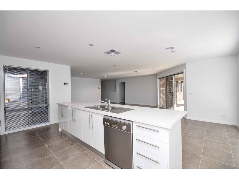 11 Cottlesloe Court, Wodonga VIC 3690