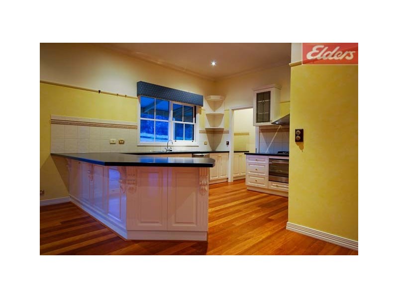 24 Manor Place, Yackandandah VIC 3749