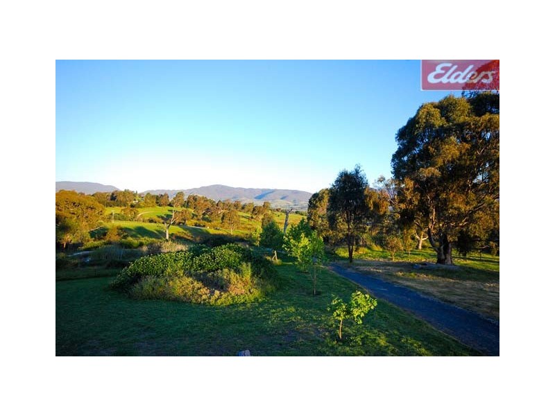 24 Manor Place, Yackandandah VIC 3749