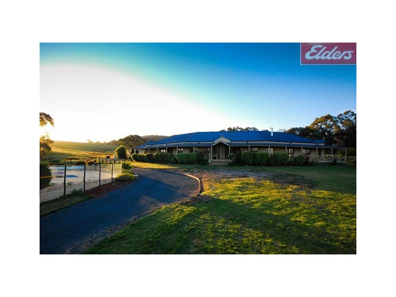 24 Manor Place, Yackandandah VIC 3749