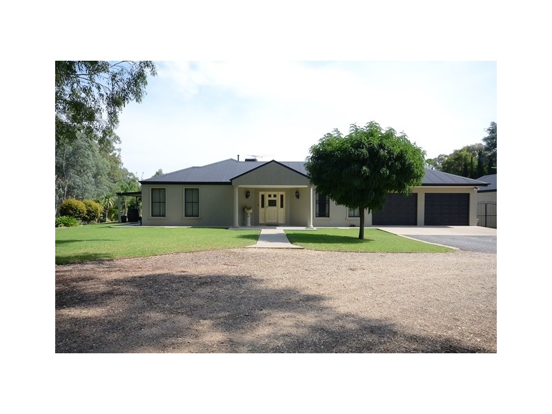 65 Hovell Street, Howlong NSW 2643