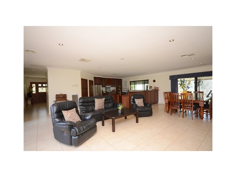 65 Hovell Street, Howlong NSW 2643