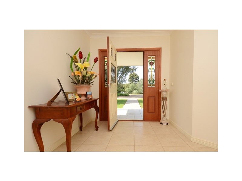 65 Hovell Street, Howlong NSW 2643