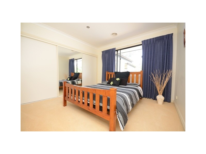 65 Hovell Street, Howlong NSW 2643
