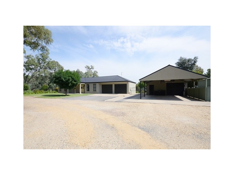 65 Hovell Street, Howlong NSW 2643