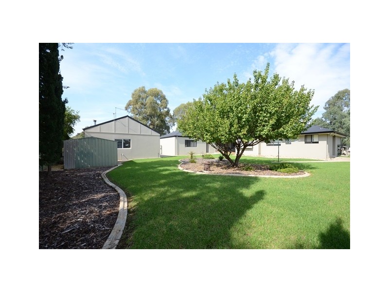 65 Hovell Street, Howlong NSW 2643