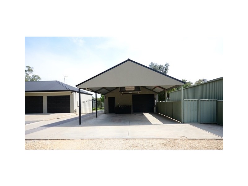 65 Hovell Street, Howlong NSW 2643