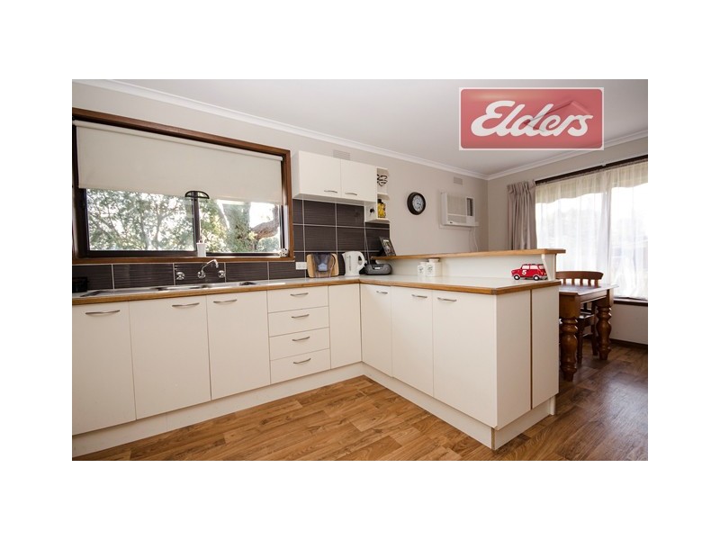 14 Burke Street, Chiltern VIC 3683