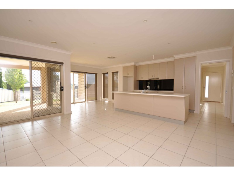 15 Maxwell Drive, Wahgunyah VIC 3687