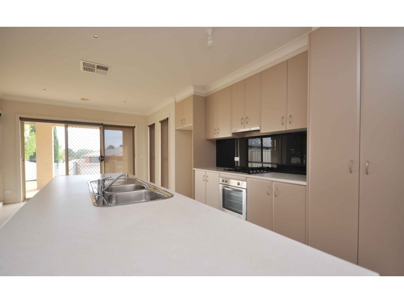 15 Maxwell Drive, Wahgunyah VIC 3687