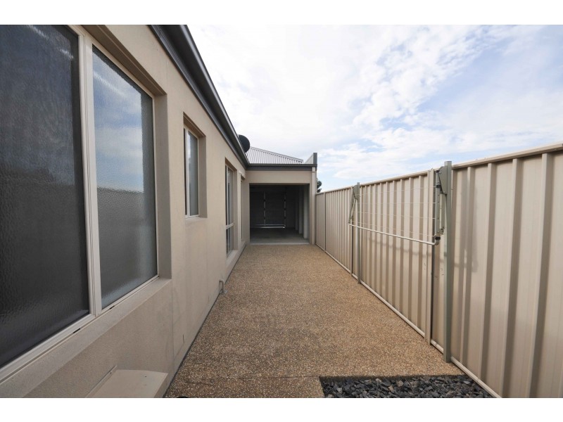 15 Maxwell Drive, Wahgunyah VIC 3687