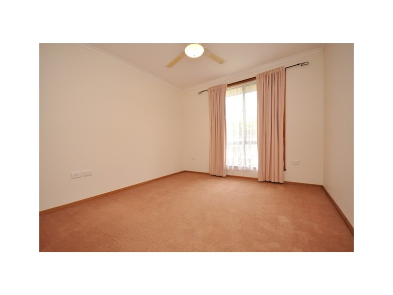 8 Daysdale Way, Thurgoona NSW 2640