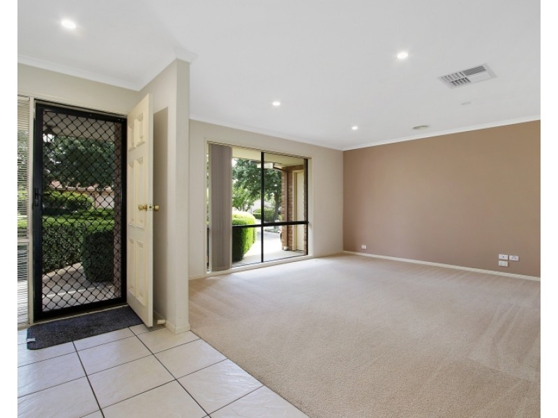 6 Bisque Court, Wodonga VIC 3690