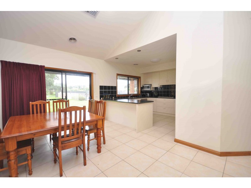 53 Castle Creek Road, Wodonga VIC 3690