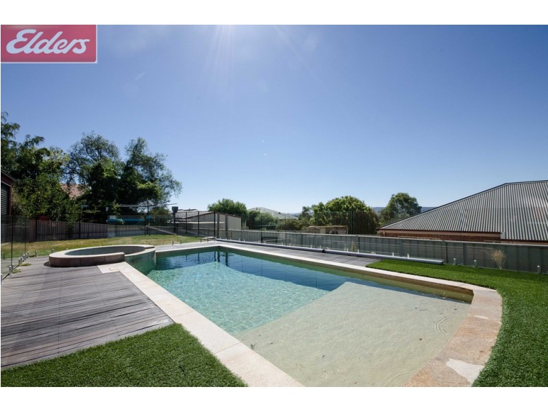 14 MacKenzie Crescent, Wodonga VIC 3690