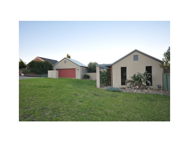 7 Carbine Court, West Albury NSW 2640