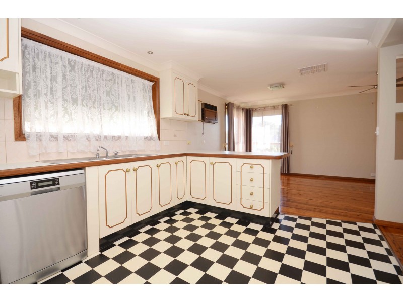 319 Lawrence Street, Wodonga VIC 3690