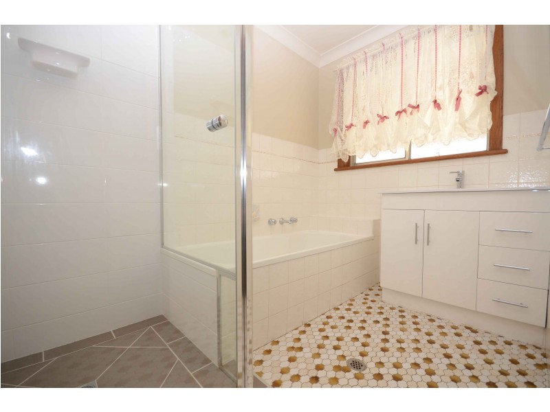 319 Lawrence Street, Wodonga VIC 3690