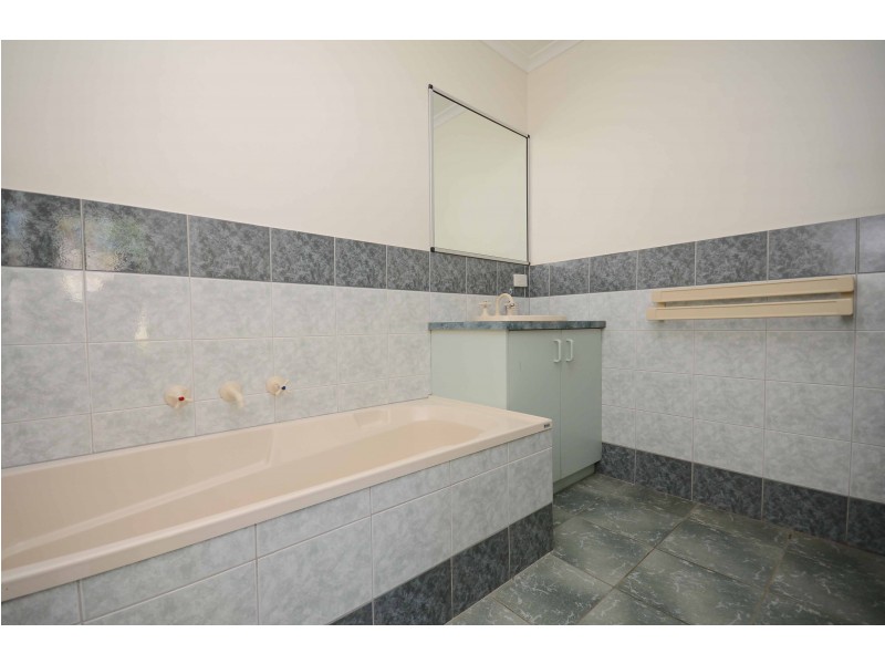 2/7 Templeton Place, Wodonga VIC 3690