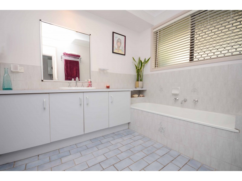 14 Wedge Court, Wodonga VIC 3690